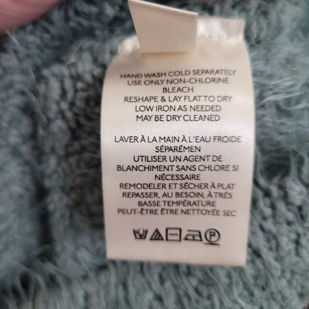 Free People Icing‎ Sweater Small Eyelash Knit V-Neck Sage Green Fuzzy Pullover